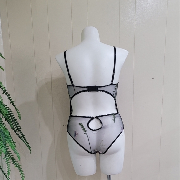 Women Black Midnight Lingerie Floral Embroidered-Tulle Sheer Bodysuit Sz L NWOT - Picture 4 of 10